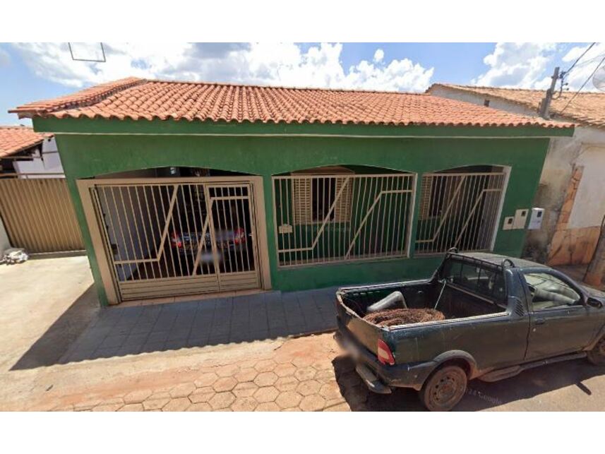 Casa em Ilicínea, Centro, Rua do Comércio 700 - Casa - Centro, MG. Área: 81m2