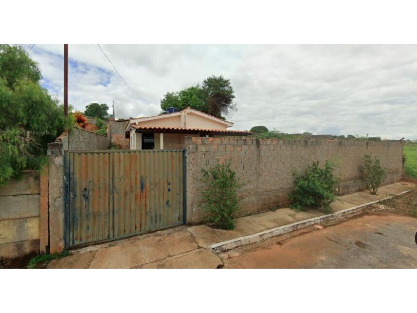 Casa em Guapé, Conjunto Habitacional Candido Barbosa, Rua Joaquim Pinheiros 5 - Casa (Lote 8 da Quadra 10) - Conjunto Habitacional Candido Barbosa, MG. Área: 61.2m2