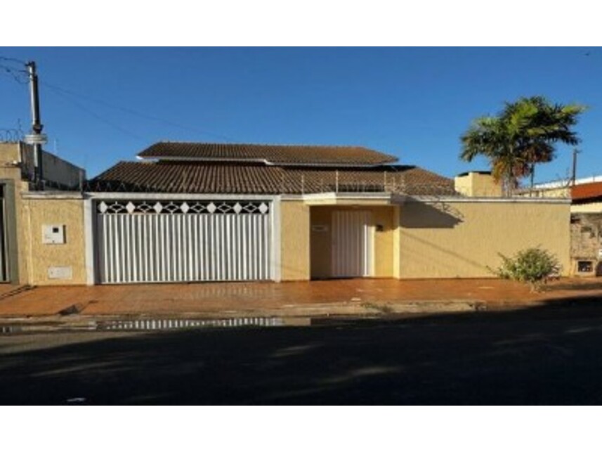 Casa em Rio Verde, Setor Pauzanes, Rua Maria Madalena s/n° - Casa (Lote 12 da Quadra 114) - Setor Pauzanes, GO. Área: 223.19m2