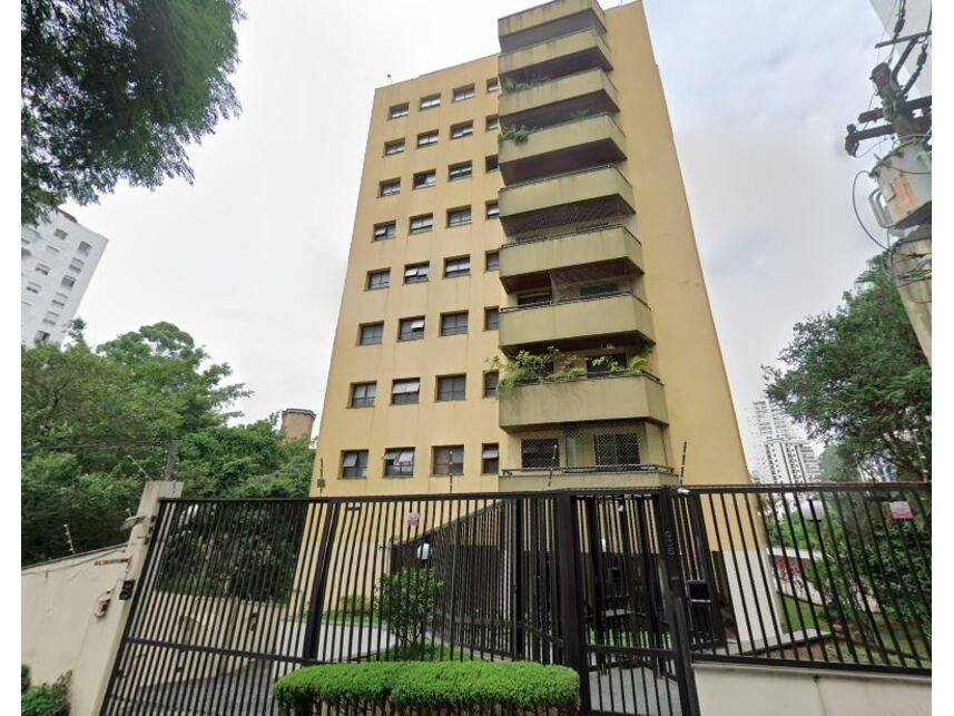 Apartamento em São Paulo, Jardim Ampliação, Rua Frederico Guarinon 935 - Apartamento n° 31 (3° andar), Edifício das Acácias, com direito a 5 vagas de garagem e depósito n° 3 - Jardim Ampliação, SP. Área: 292.92m2