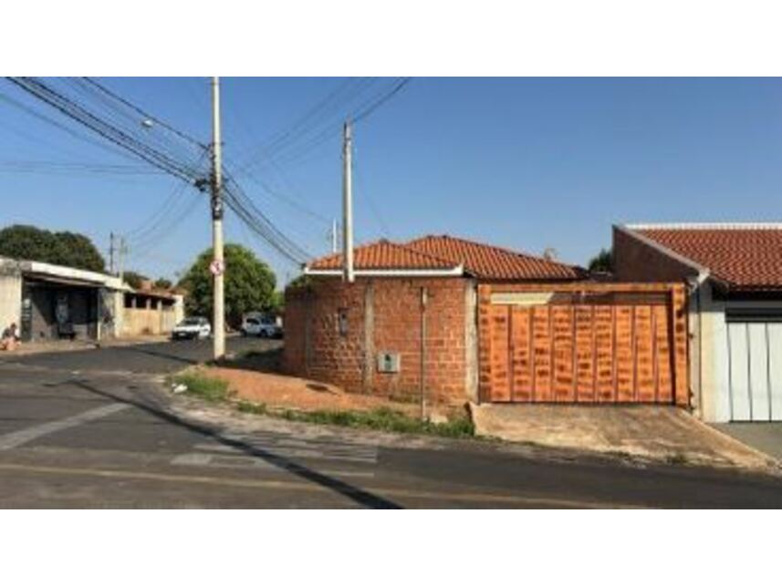 Casa em Monte Alto, Jardim Bela Vista, Rua Joanete Calegari 171 - Casa (parte do Lote 38 da Quadra M). - Jardim Bela Vista, SP. Área: 70m2
