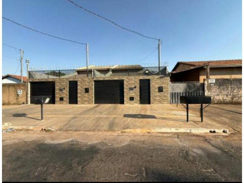 Casa em Goiânia, Parque João Braz - Cidade Industrial, Rua 13 de Maio s/nº - Casa nº 2 (parte ideal do Lote 2 da Quadra 53), Condomínio Residencial Mares Diniz - Parque João Braz - Cidade Industrial, GO. Área: 162.61m2