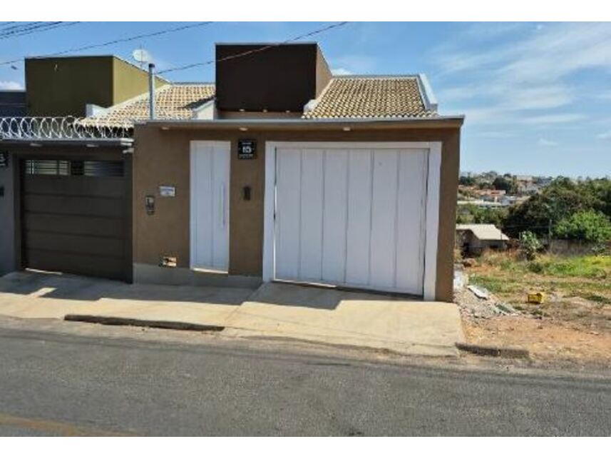 Casa em Catalão, Alameda Dos Buritis, Rua Cumari 65 - Casa 02 - Alameda Dos Buritis, GO. Área: 145.96m2