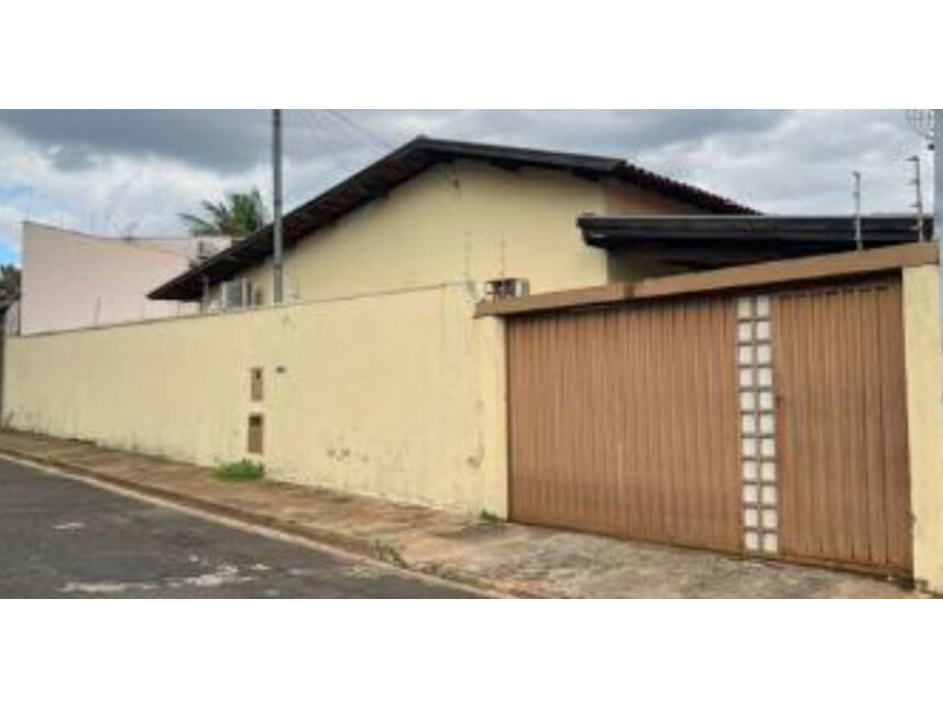 Casa - Uberaba/MG - Rua Júpter 160 - Casa (parte do Lote 08 da Quadra 02)