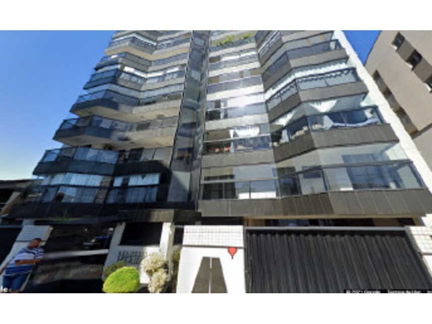 Apartamento - Vitória/ES - Rua Pedro Busatto 170 - Apartamento nº 704, Edifício Meridien, com direito as vagas nº 31 e 32.