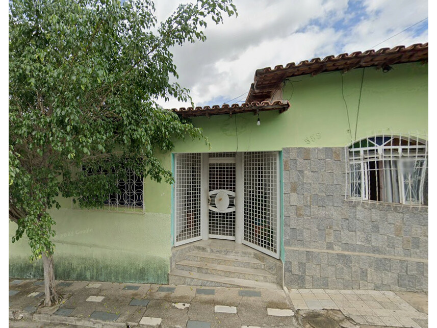 Casa - Nanuque/MG - Rua Lambari 551 - Casa